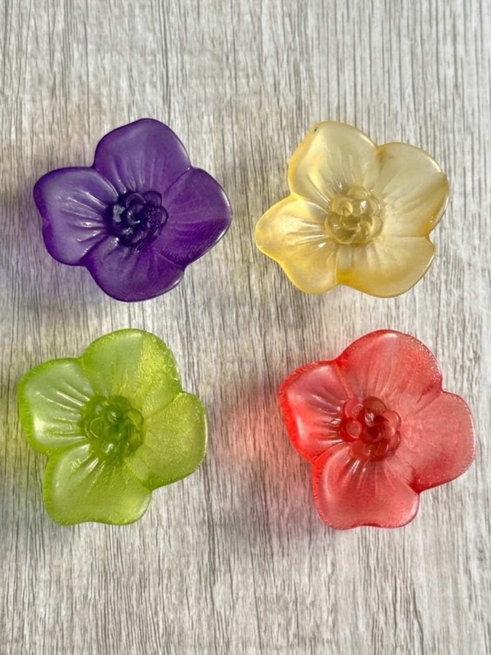 1980s Flower Buttons Set of 4- 1” Inch Translucent Frosted Resin Sewing Notions